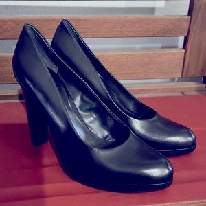 Nine West Pumps size 5.5 M